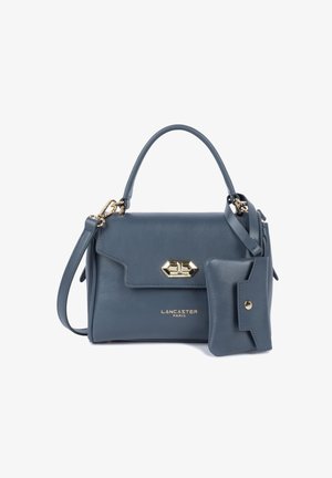 Sac à main en cuir bleu Lancaster Paris avec une anse supérieure, un fermoir doré, une bandoulière détachable et une petite pochette assortie attachée.