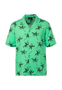 Košile s krátkým rukávem, na knoflíky, v jasně zelené barvě s černým vzorem palmových listů, hladká textura a klasický límeček.