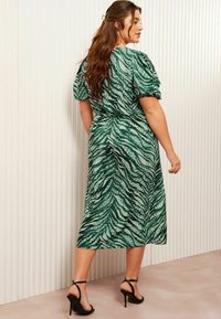 Friends Like These Jerseykleid - green