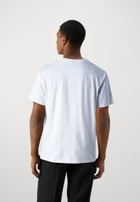 Only & Sons ONSSMART TEE - Print T-shirt - white
