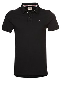 Černé polo triko vyrobené z bavlny, s dvouknoflíkovým zapínáním, krátkými rukávy a malým vyšitým logem na levé hrudi.