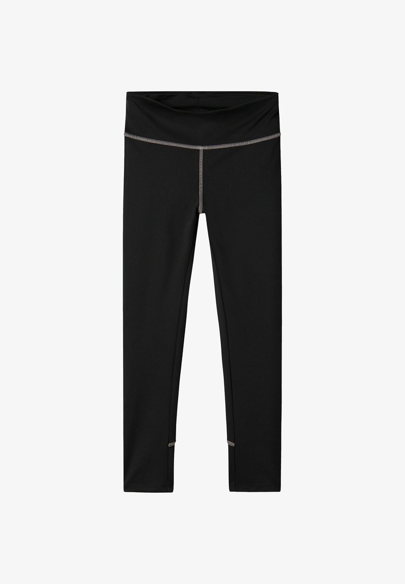 Czarne legginsy sportowe z szerokim pasem, płaskimi szwami i odblaskowymi akcentami na końcu. Wykonane z elastycznego, odprowadzającego wilgoć materiału.