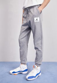 Jordan - PANT - Träningsbyxor - carbon heather Miniatyrbild 1