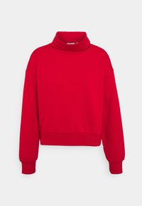 Czerwony sweter typu golf wykonany z miękkiego materiału. Charakteryzuje się opuszczanymi ramionami, długimi rękawami oraz krótkim krojem z szerokim mankietem przy nadgarstkach.