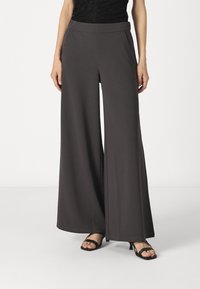 JDY JDYTANJA WIDE FLOWY PANT - Pantalon classique - phantom