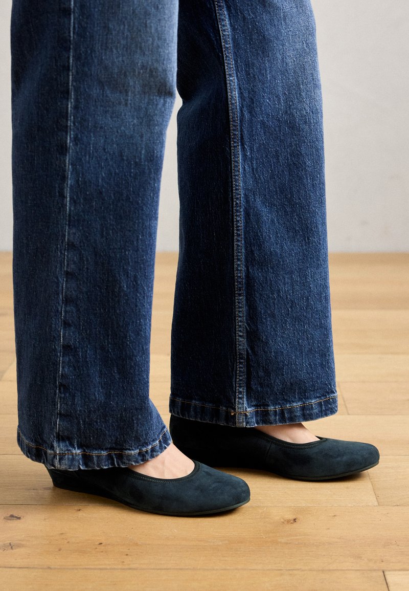 Gabor Wedges - dark-blue/dark blue - Zalando