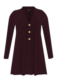 Bordeauxrode jurk met lange mouwen, voorzien van een reverskraag en vijf gouden knopen aan de voorkant. Uitlopende silhouet en een gladde stoftextuur.
