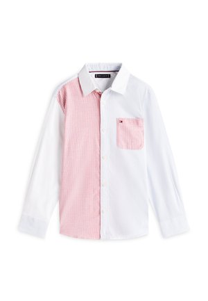 Πουκάμισο με κουμπιά και μακριά μανίκια, με κάθετες ρίγες σε λευκό και κόκκινο, διαχωρισμένο σχέδιο με τσεπάκι στο στήθος στο δεξί μέρος με τις ίδιες ρίγες.