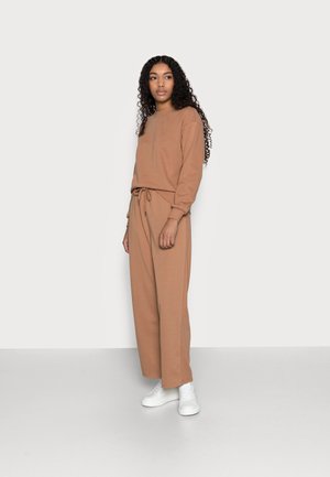 VMNATALIA WIDE SET - Mikina na zip - mocha mousse