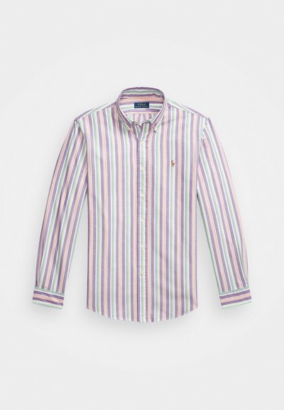 Pasi dolgih rokavov s črtami v vijolični, zeleni in kremni barvi, z gumbi na ovratniku in majhnim izšitim logotipom na prsih.