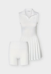 Επιλέχθηκε, white/white