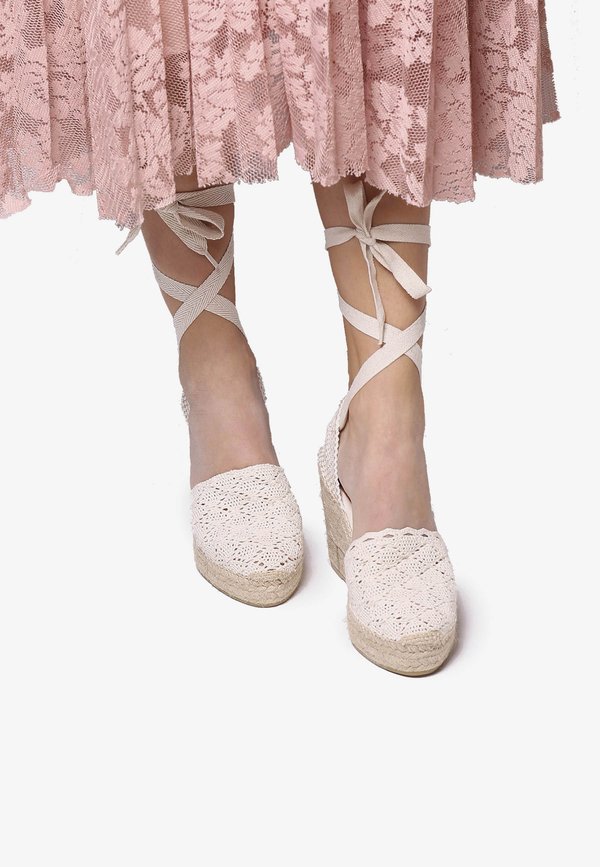 MARTINA - Keilsandalette - cru