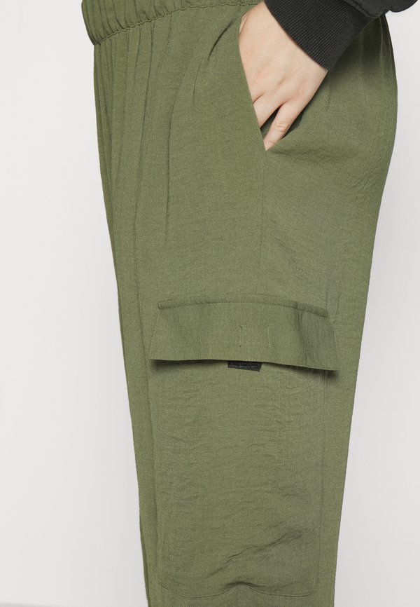 CARAYO JACKIE PANTS - Cargo trousers - winter moss3