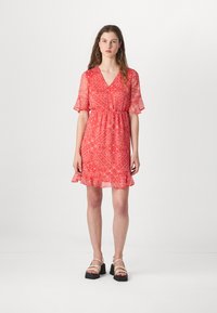 Vero Moda - VMSMILLA SHORT  - Dnevna obleka - cayenne louie Miniaturna slika 1