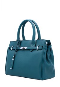 Borsa a mano in pelle verde oceano con doppi manici, dettagli in metallo argentato e forma strutturata. Presenta una texture liscia e una tracolla regolabile.