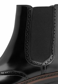 Tamaris CHELSEA - Botines con plataforma - black