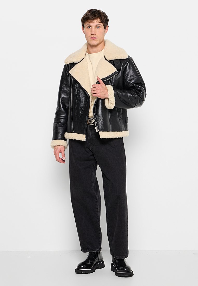 Leichte Jacke
