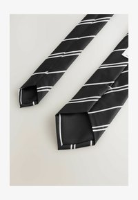 Non selezionato, black
