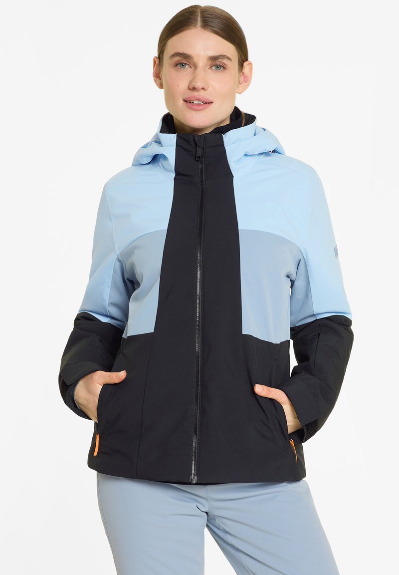 Farbblockierte Jacke mit hellblauen und schwarzen Paneelen, Reißverschluss vorne, verstellbare Kapuze und Seitentaschen mit orangefarbenen Akzenten.