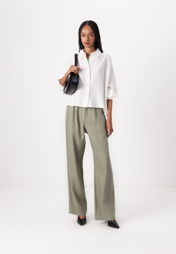 FLANNA - Button-down blouse2