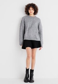 Steve Madden DROPOFF - Platform bokacsizmák - black