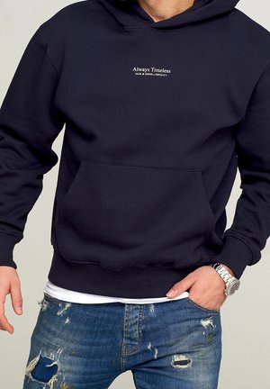 Bluza z kapturem