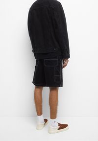 PULL&BEAR Chaqueta vaquera - black denim