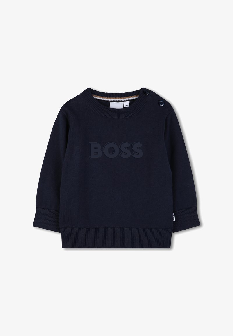 Maglione blu navy realizzato in tessuto morbido, con collo rotondo, maniche lunghe e la scritta "BOSS" ben visibile sulla parte frontale.
