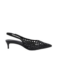Černé slingback boty s špičatou špičkou a otevřeným síťovaným designem. Obsahují nízký podpatek a hladkou vnitřní podšívku. Lehká a flexibilní textura.