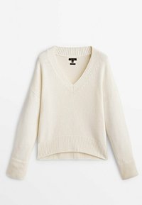 Pull tricoté couleur crème avec col en V, poignets et ourlet côtelés. Le tissu a une texture douce et un design court.