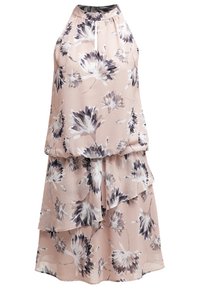 Robe sans manches rose clair à motif floral, avec un col montant et une jupe asymétrique à volants, ornée de grandes fleurs grises et blanches.