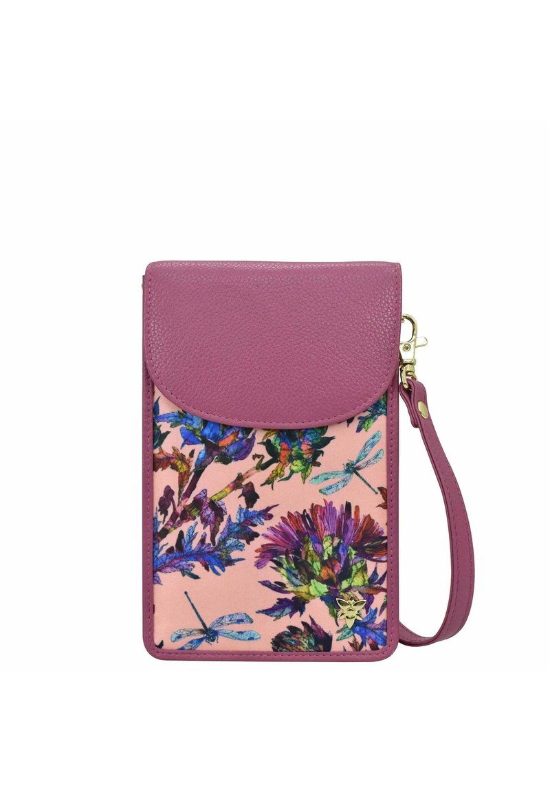 Crosbody-Tasche mit floralem Druck, einem strukturierten pinken Lederdeckel und -riemen. Mit lebhaften Blumen und Libellen auf einem sanften rosa Hintergrund.