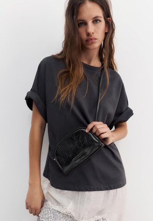 PULL&BEAR Taška cez plece - black