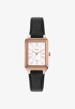 Rechthoekig roségouden horloge met witte wijzerplaat, Romeinse cijfers, datumaanduiding op 6 uur en zwarte leren band.