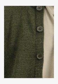 Selezionato, medium khaki