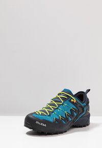 Salewa MS WILDFIRE EDGE - Pārgājienu apavi - premium navy/fluo yellow