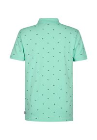 Polo vert menthe à manches courtes, présentant un motif subtil de petites formes bleu marine. Col classique, tissu en coton.