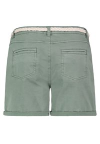 Grüne Baumwollshorts mit einem geflochtenen weißen Bund, zwei Gesäßtaschen und umgeschlagenen Säumen. Glatte Textur mit einem lässigen Design.