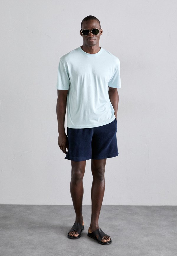 HALE - Basic T-shirt - winter sky4