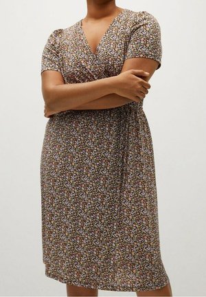 Robe à manches courtes à motifs floraux en marron foncé avec de petites fleurs multicolores, décolleté en V et tissu léger.