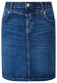 Falda vaquera en azul oscuro, con forma recta, cinco bolsillos, cierre frontal de botones y detalles de costuras visibles.