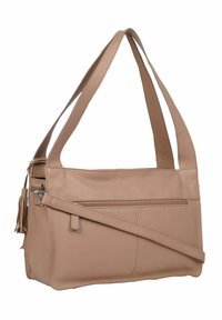 Borsa a spalla in pelle beige con superficie testurizzata, tracolla regolabile, tasca con zip frontale e dettaglio decorative con nappina.