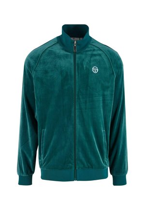 Teal velour zip-jacka med hög krage, sidofickor, ribbad muddar och nederkant, med en liten logotyp på vänster bröst.