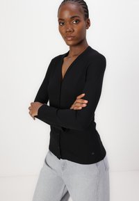 Calvin Klein WIDE - Džinsi ar platām starām - denim grey