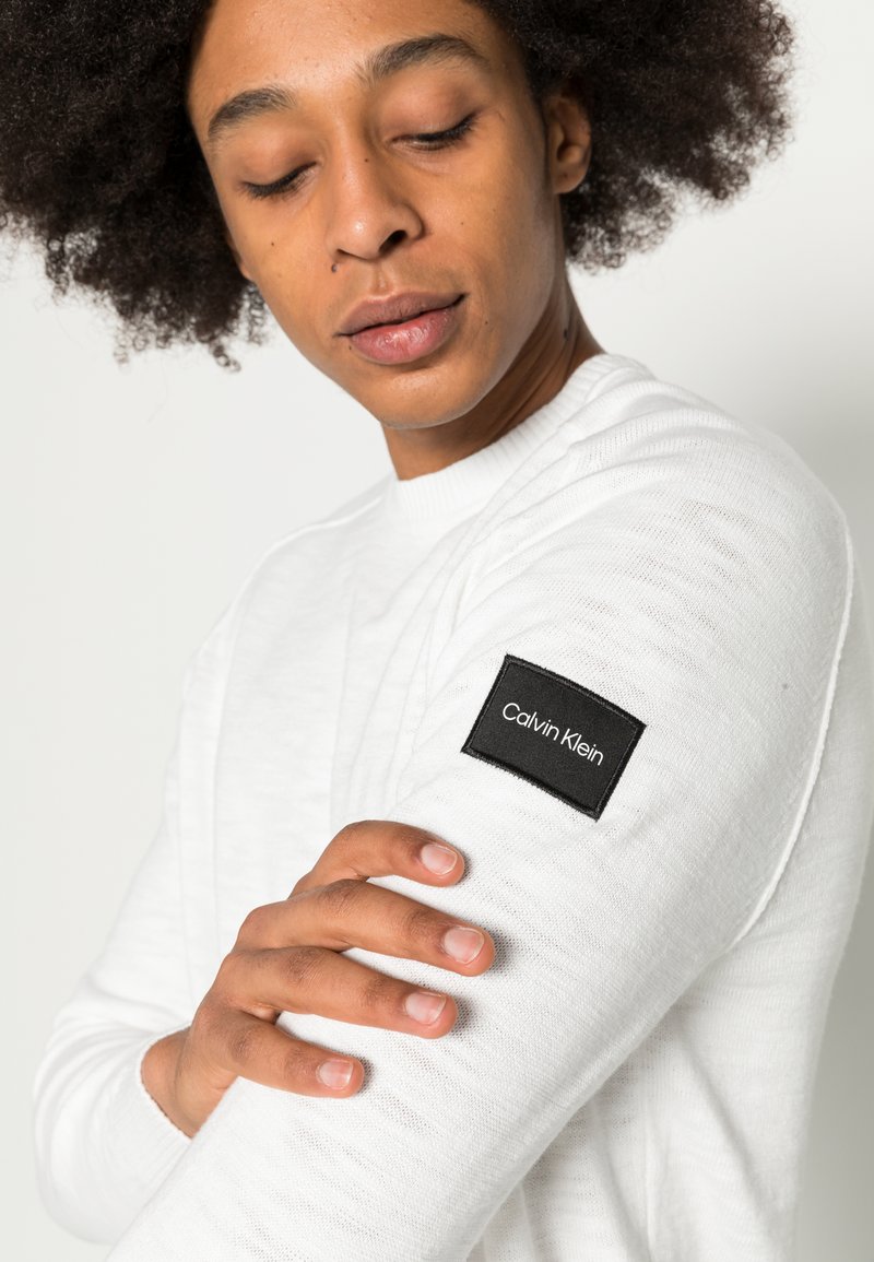Herren Strickjacken | Calvin Klein SLUB TEXTURE Strickpullover bright white/weiß - IT92813 Herren Strickjacken | Calvin Klein SLUB TEXTURE Strickpullover bright white/weiß - IT92813