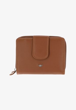 Portefeuille en cuir marron avec rabat cousu, compartiment zippé et petit emblème argenté au centre avant.