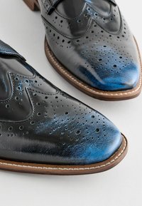 Next BROGUE - Derbies & Richelieus - navy