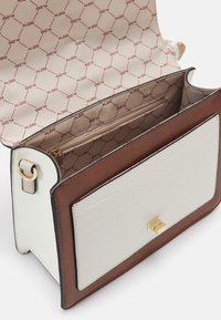 ALDO CAILLA - Bolso de mano - cream
