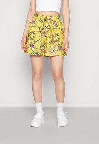 ONLY ONLRILLA LOOSE  - Calções - spicy mustard