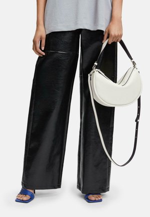 Liebeskind Berlin MELLI HOBO S - Handtasche - creme